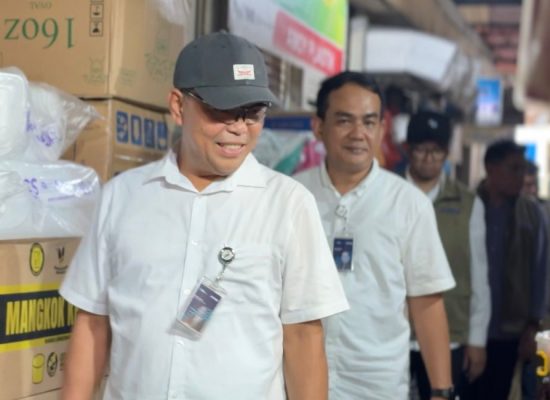 Wadirut Bulog Tinjau Penyaluran Bantuan Pangan di Medan, Pastikan Distribusi Lancar