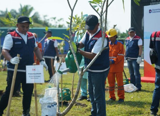 Hutama Karya Tanam 17.000 Pohon di JTTS, Komitmen Hijau di Usia ke-65