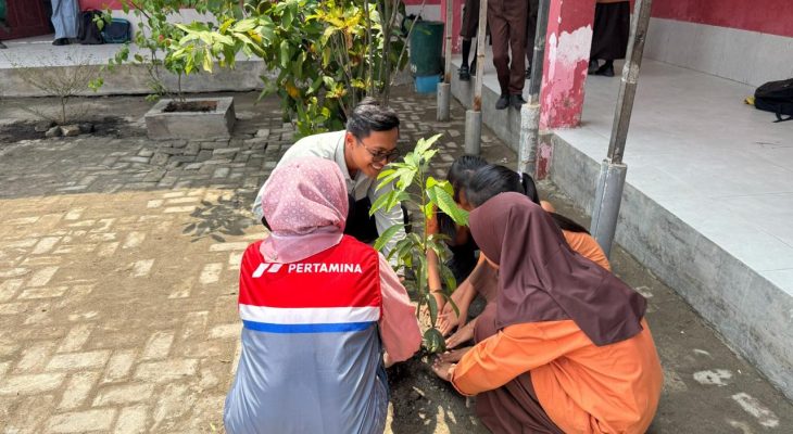 Pertamina Patra Niaga Edukasi Penghijauan di SDN 065009 Medan, Tanamkan Kepedulian Lingkungan Sejak Dini