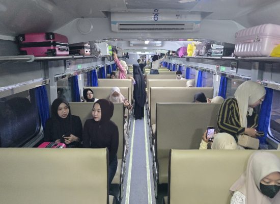 Lonjakan Penumpang Libur Wafat Yesus Kristus, Okupansi KA di Sumut Tembus 100 Persen
