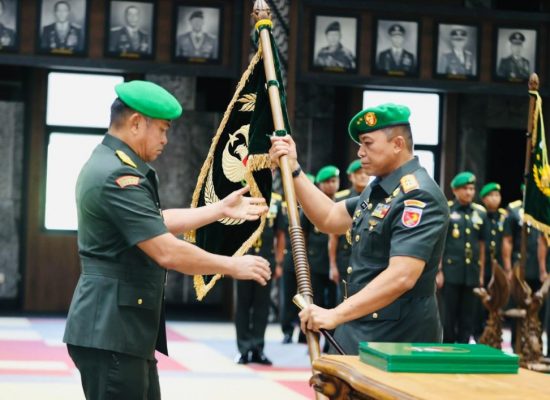 Mayjen TNI Doddy Triwinarto Resmi Jabat Pangdam XV/Pattimura