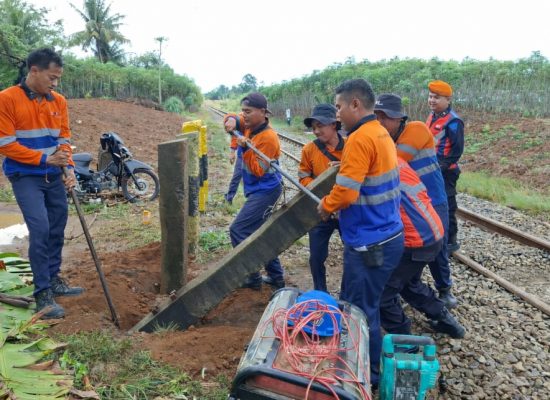 KAI Sumut Tertibkan 17 Perlintasan Sebidang, Perkuat Keselamatan Perjalanan Kereta