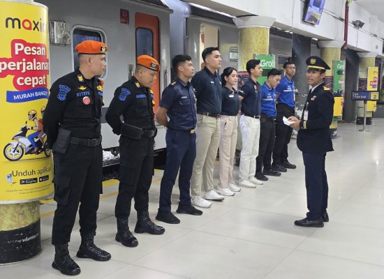 KAI Divre I Sumut Perkuat Sinergi dengan TNI, Beri Diskon Tiket Khusus HUT ke-74 Kopassus
