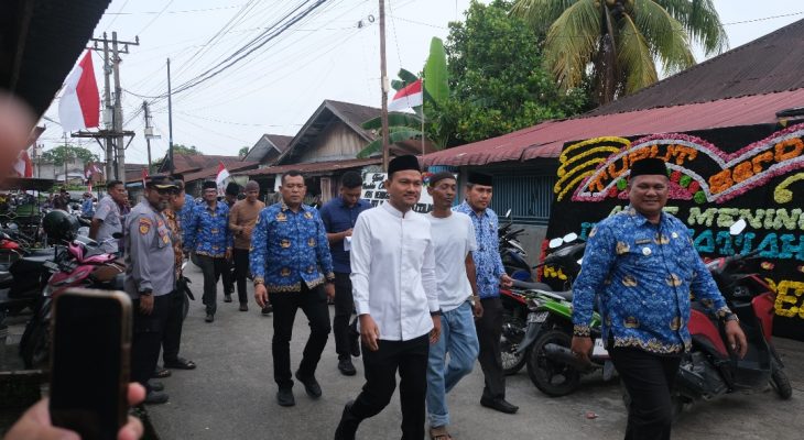 Wali Kota Tanjungbalai Melayat ke Rumah Duka Istri Mantan Wali Kota, Sampaikan Belasungkawa
