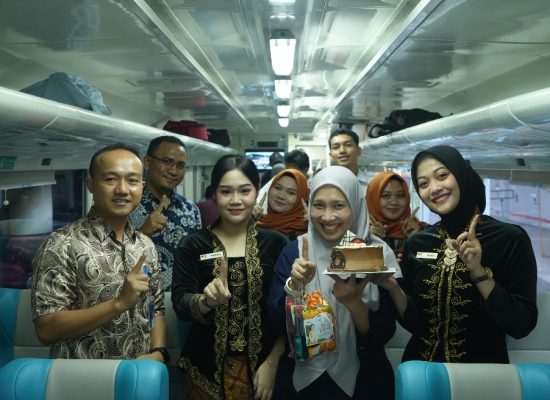 KAI Divre I Sumut Rayakan Hari Kartini di Stasiun Medan, Hadirkan Layanan Ramah Perempuan