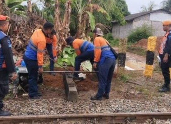 KAI Sumut Tertibkan 25 Perlintasan Sebidang, Perkuat Keselamatan Perjalanan Kereta