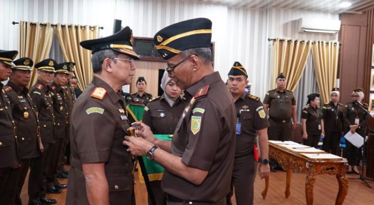 Kajati Sumut Muhibuddin Lantik Sejumlah Pejabat, Tekankan Integritas dan Keadilan dalam Penegakan Hukum