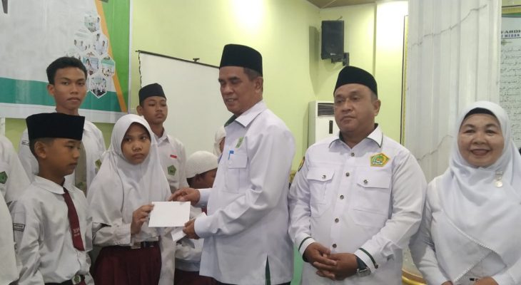 UPZ Kemenag Medan Salurkan Beasiswa untuk 328 Siswa Madrasah Kurang Mampu