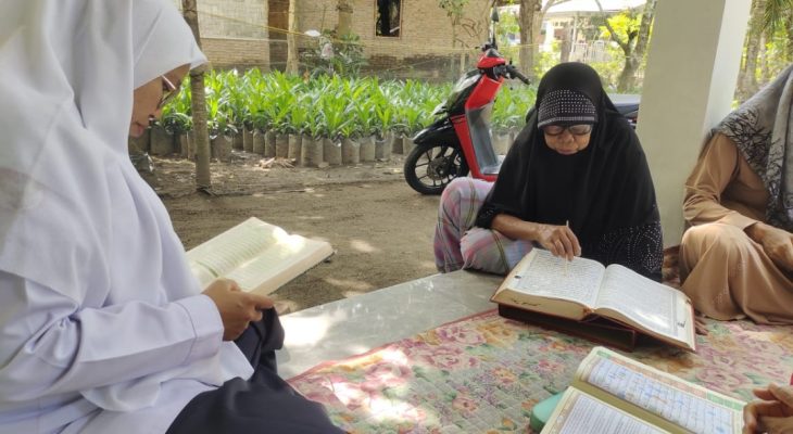Penyuluh Agama Sipispis Gelar Tahsin Al-Qur’an untuk Lansia di Desa Marubun