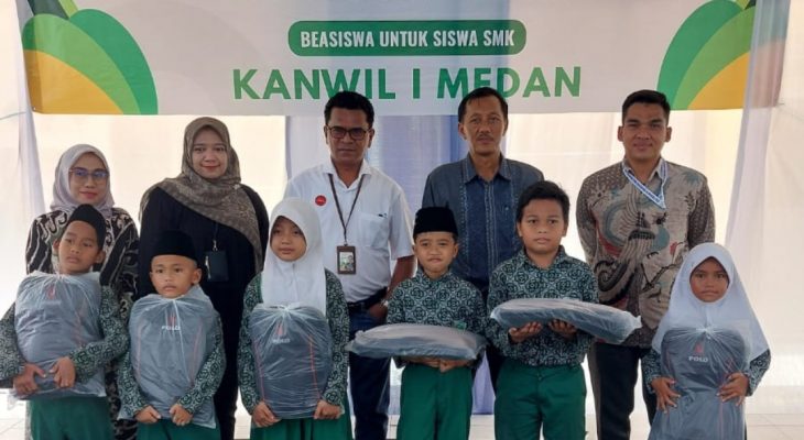 Peringati Hardiknas, Pegadaian Salurkan Bantuan Pendidikan dan Beasiswa untuk Sekolah di Medan