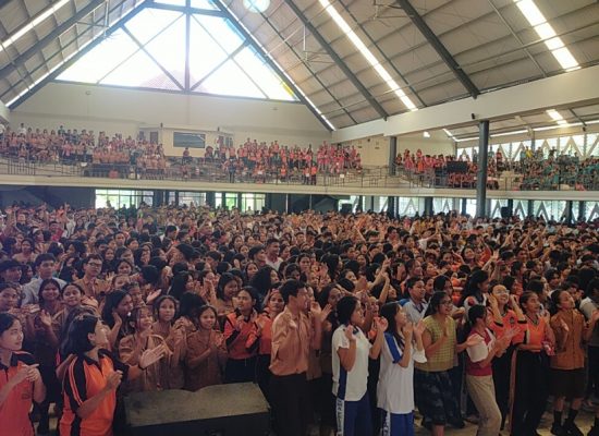 Ribuan Pemuda dan Pelajar Padati KKR Akbar “Surga Terbuka” di Pematangsiantar