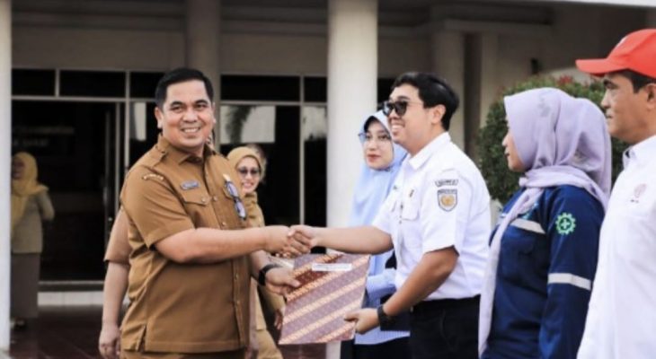 KAI Divre II Sumbar Raih Penghargaan Platinum Nasional Program Pencegahan HIV/AIDS di Tempat Kerja