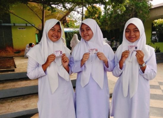 45 Siswa MTsN 1 Langkat Terima KIA, Wujud Sinergi Madrasah dan Dukcapil Tertib Administrasi