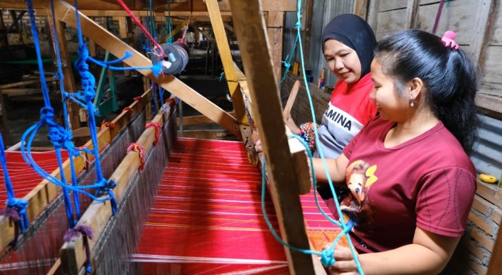 Pertamina Patra Niaga Dorong UMKM Tenun Ulos Samosir Go Global Lewat Sakkamadeha