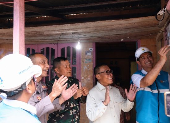 Setelah 80 Tahun Menanti, Warga Dusun Untemungkur Akhirnya Nikmati Listrik PLN