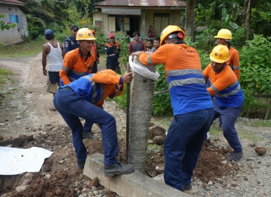 KAI Divre I Sumut Tertibkan Enam Perlintasan Liar Demi Keselamatan Perjalanan Kereta Api