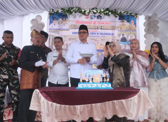 Plh Wali Kota Tanjungbalai Hadiri Gallery Seni Budaya dan Milad Ke-XXI SMP Negeri 10