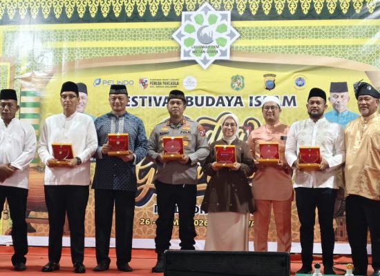 Pelindo Regional 1 Terima Penghargaan UBKMMU atas Dukungan Festival Budaya Islam di Belawan