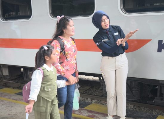Momentum Hari Lahir Pancasila, KAI Sumut Perkuat Layanan Kereta Api Bersubsidi untuk Masyarakat