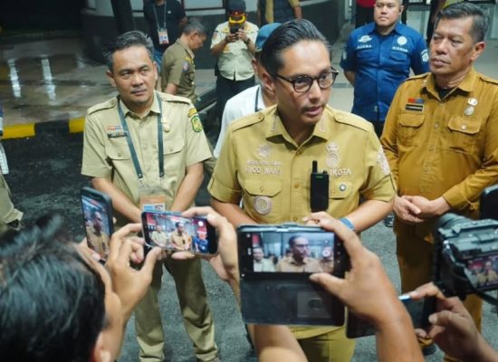 Rico Waas Tinjau Stadion Teladan, Kadis Perkim Jhon Ester Lase Pastikan Infrastruktur Siap untuk AFF U-19 2026