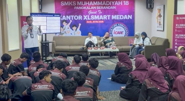 XLSMART Dorong Pengembangan Talenta Muda Lewat Industrial Visit Siswa SMKS Muhammadiyah 18 Pangkalan Berandan