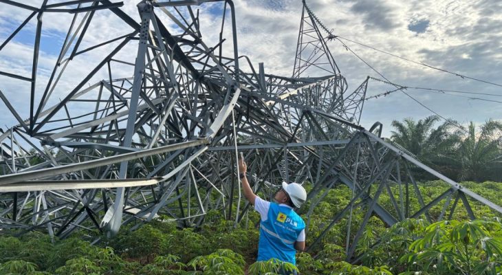 PLN Kerahkan Pesawat Hercules dan Tower Emergency untuk Pulihkan Sistem Kelistrikan Sumut