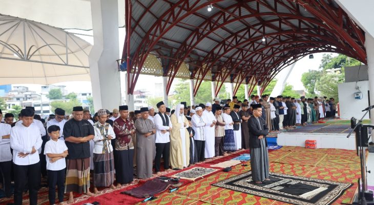 Plh Wali Kota Tanjungbalai Ajak Warga Perkuat Kebersamaan Saat Salat Iduladha 1447 H