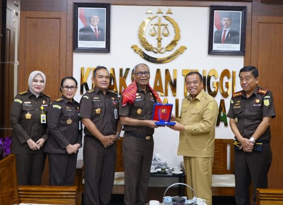 Bupati Tanah Karo Perkuat Sinergi dengan Kejati Sumut Demi Kelancaran Pembangunan Daerah