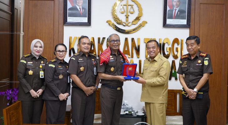 Bupati Tanah Karo Perkuat Sinergi dengan Kejati Sumut Demi Kelancaran Pembangunan Daerah