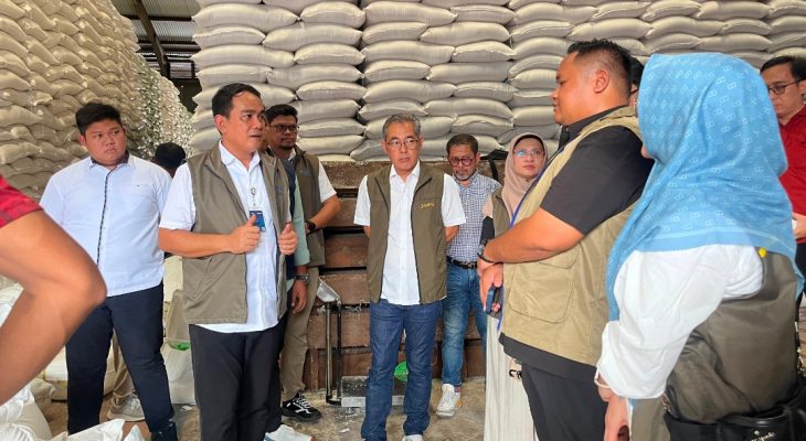 Direktur Keuangan Bulog Tinjau Langsung Penyaluran Bantuan Pangan di Sumut