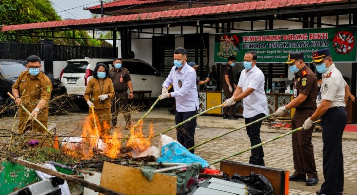 Rutan Labuhan Deli Hadiri Pemusnahan Barang Bukti Perkara Pidana Umum, Perkuat Sinergi Penegakan Hukum