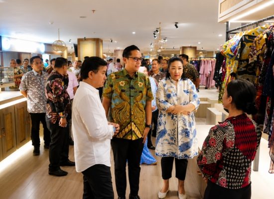 Wali Kota Medan Dukung UMKM Lokal, Rico Waas Borong Produk Pengrajin sebagai Bentuk Apresiasi