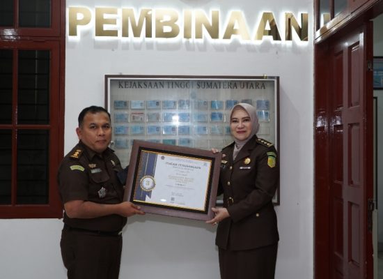 Kejati Sumut Raih Penghargaan Peringkat III Pengelolaan APBN dari KPPN Medan II