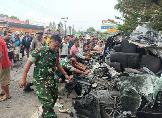 Kecelakaan Beruntun Libatkan Tujuh Kendaraan di Jalur Medan–Berastagi, Korban Dievakuasi Petugas