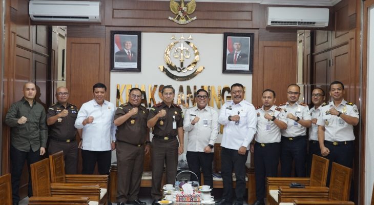 Kepala Kantor Wilayah Imigrasi Sumut Kunjungi Kejati Sumut, Perkuat Sinergi Penegakan Hukum dan Pengawasan Orang Asing