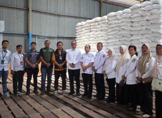 Cek Gudang Bulog Divre Asahan, Wakil Wali Kota Tanjungbalai Pastikan Stok Beras Aman hingga Enam Bulan