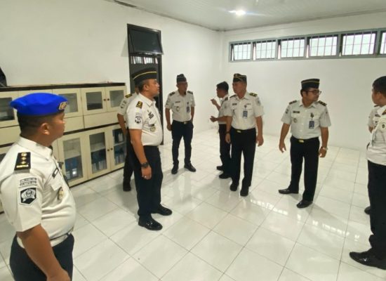 Pastikan Pelayanan Prima, Plt Kalapas Narkotika Langkat Pimpin Kontrol Kebersihan dan Fasilitas Lapas