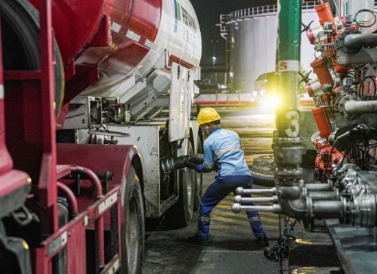 Pertamina Patra Niaga Sumbagut Bantah Isu Transporter Enggan Salurkan BBM, Pastikan Distribusi Tetap Berjalan Normal