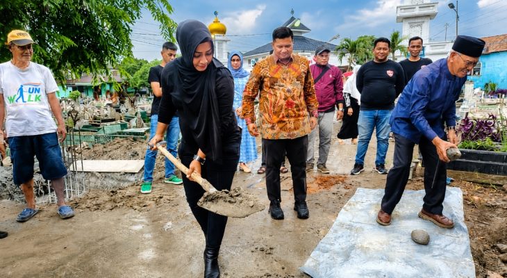 Peletakan Batu Pertama Gapura Masjid Jamik, Lailatul Badri: Masjid Harus Jadi Pusat Pembinaan Umat