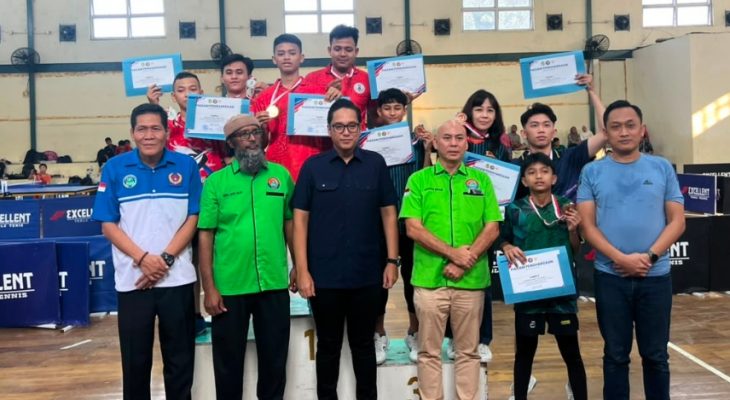 Wali Kota Rico Waas dan Ketua KONI Medan Tutup Turnamen Tenis Meja Antar PTM Piala Wali Kota 2026