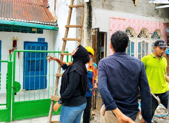 Anggota DPRD Medan Lailatul Badri Tinjau Pergantian 10 Titik Tiang di Jalan Ampera, Respons Cepat Keluhan Warga