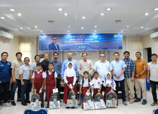 PLN UP3 Binjai Hadirkan Semangat Belajar di Hari Anak Nasional Melalui Bantuan Pendidikan
