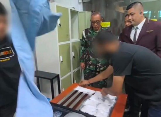 Gagal Lolos Pemeriksaan X-Ray, Kurir Asal Aceh Ditangkap di Bandara SSK II Bawa 2 Kilogram Sabu Tujuan Jakarta