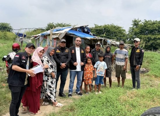 Di Balik Gubuk Reot, Harapan Kembali Menyala: GRIB Jaya Kota Medan Bantu Dua Anak Junaidi Kembali Bersekolah