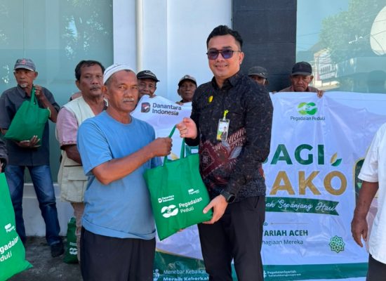 Pegadaian Syariah Area Aceh Hadirkan Kebahagiaan Lewat Program Berbagi 150 Paket Sembako
