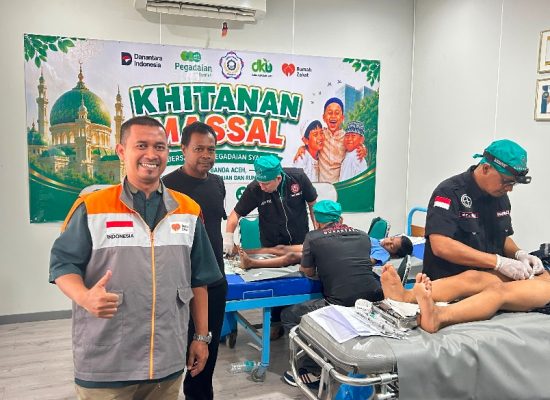 Pegadaian Syariah Banda Aceh Kolaborasi dengan Rumah Zakat, Puluhan Anak Ikuti Khitanan Massal