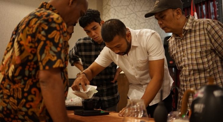 PLN Bekali 15 Pemuda Labuhanbatu Keterampilan dan Peralatan Usaha Barista, Dorong Lahirnya Wirausaha Baru