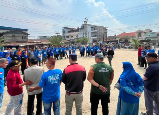 Pemko Tanjungbalai dan DPC Partai Demokrat Gelar Gotong Royong, Sukseskan Gerakan Langit Biru Indonesia ASRI