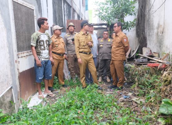 Wali Kota Tanjungbalai Tinjau Drainase dan Gorong-gorong di Tanjungbalai Selatan, Siapkan Normalisasi Cegah Banjir dan Rob