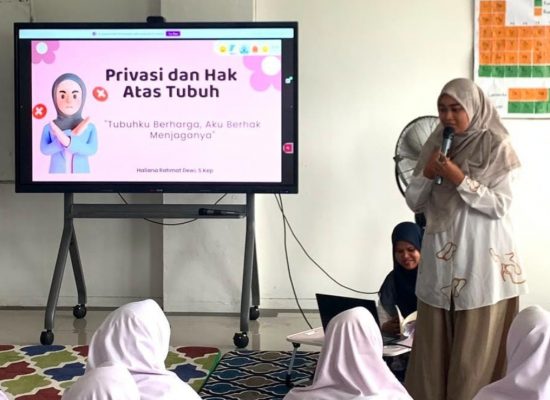 PKMBPB USK dan GEN-A Perkuat Gerakan Sekolah Sehat Lewat Program TaKasi-SeRa di SMAIT Nurul Ishlah